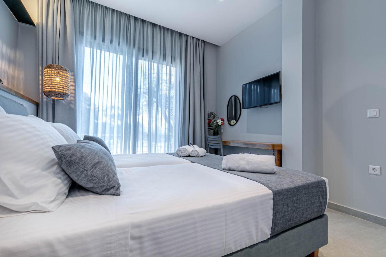 Sailors Luxury * Agia Pelagia Chlomou