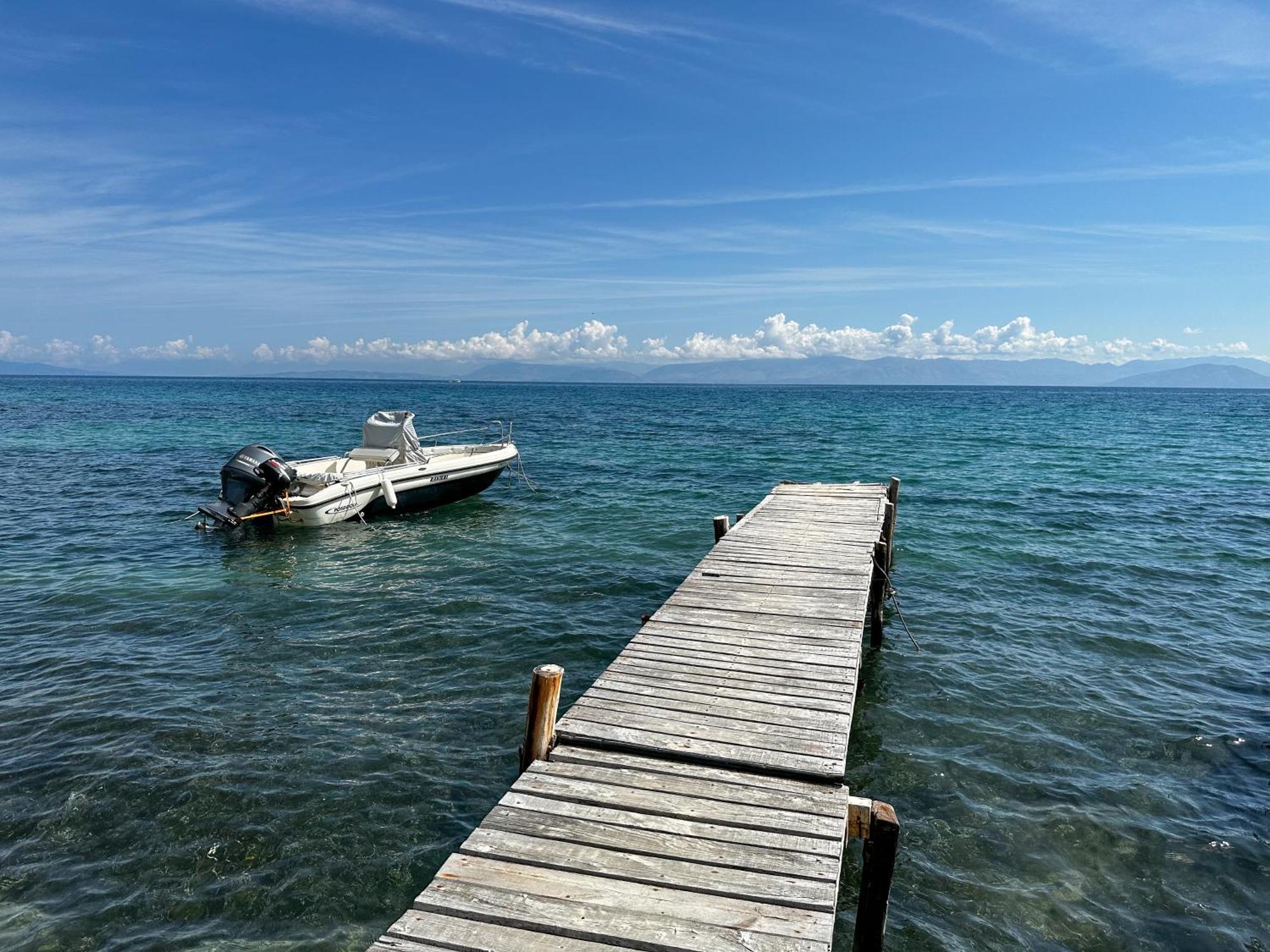 Sailors Luxury * Agia Pelagia Chlomou